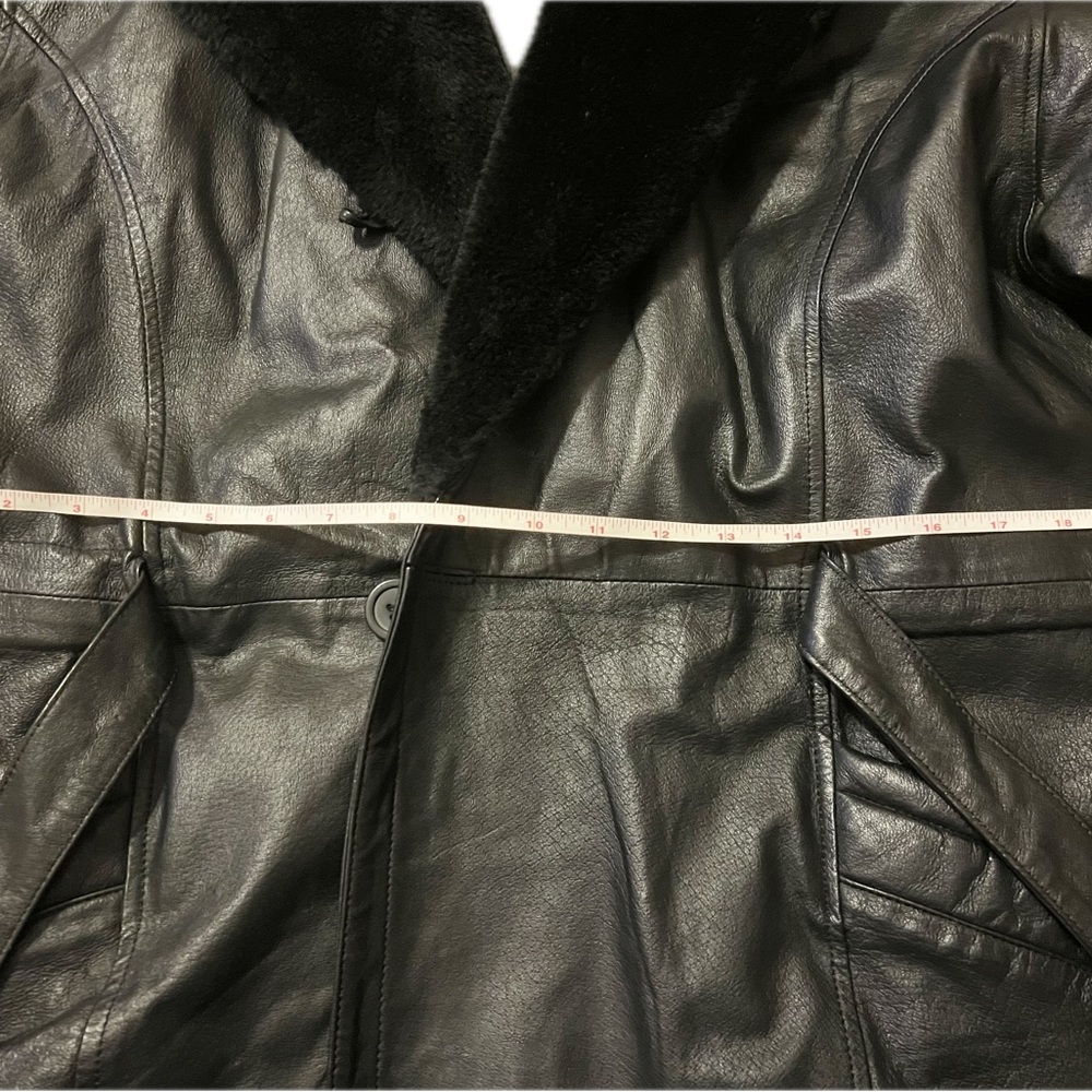 Elegant Black Leather Faux Fur Trimmed Women's Coat - Picture 6 of 10